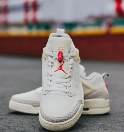 Nike Air Jordan Spizike Low Sail University Red Basketball Sneakers