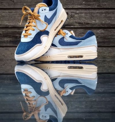 Nike Air Max 1 Aura Midnight Navy Running Shoes