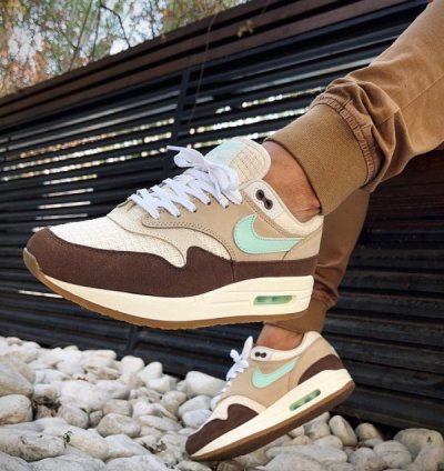 Nike Air Max 1 Crepe Hemp Basketball Sneakers