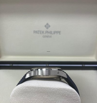 Patek Philippe Aquanaut White Gold Blue Dial 5968g-001