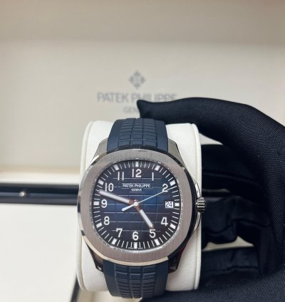 Patek Philippe Aquanaut White Gold Blue Embossed Dial 5168g-001