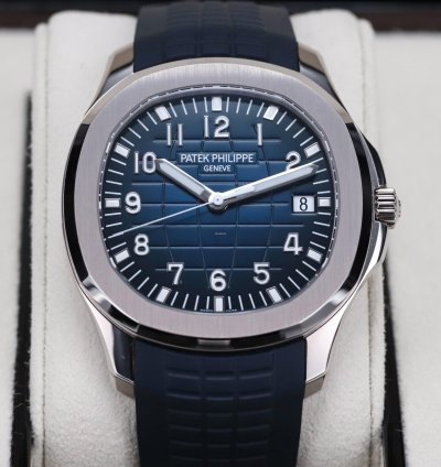 Patek Philippe Aquanaut White Gold Complete Set Mint Blue Dial 42mm - 5168g-001 5168g