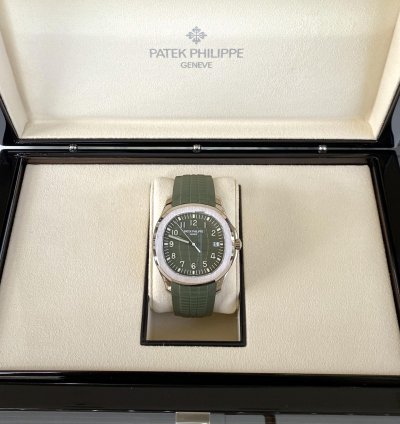 Patek Philippe Aquanaut White Gold Khaki Green 2022