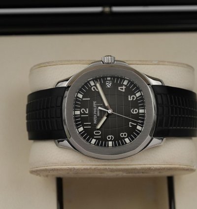 Patek Philippe Aquanaut Year 2008 - Extract Of Archive
