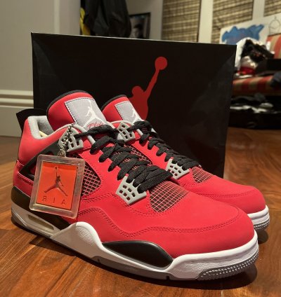 2013 Jordan 4 Toro Bravo