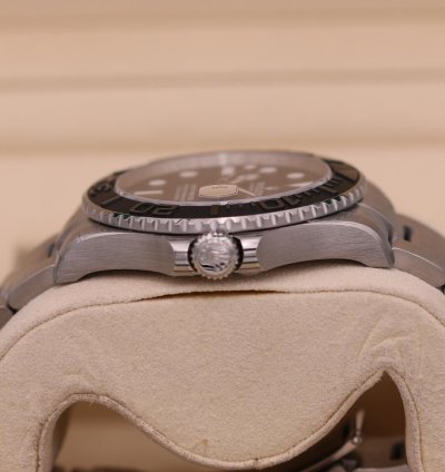 Rolex Yacht-master 42 Titanium Black Dial