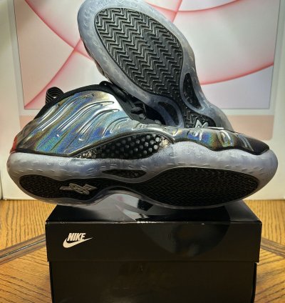 Size 10 5 - Nike Air Foamposite One Hologram 2015 Likenew