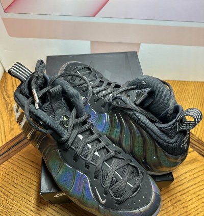 Size 10 5 - Nike Air Foamposite One Hologram 2015 Likenew