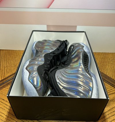 Size 10 5 - Nike Air Foamposite One Hologram 2015 Likenew