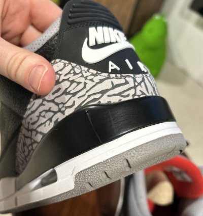 Size 11 - Jordan 3 Retro Og Mid Black Cement 2018 Vnds