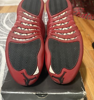 Air Jordan 12 Retro Cherry 2009 Size 10 Ds
