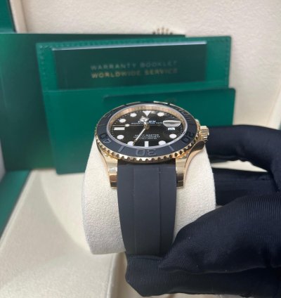 Rolex Yacht-master 42 Yellow Gold Yacht-master 42 Watch - Black Dial - Oysterflex Strap 226658