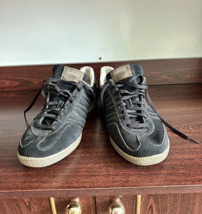 Vintage 00s Adidas Universal Leather Sneakers