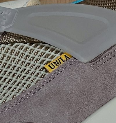 Air Jordan 4 Retro taupe Haze