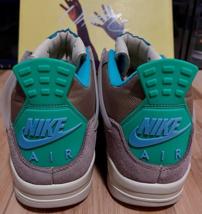 Air Jordan 4 Retro taupe Haze