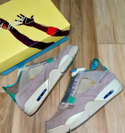 Air Jordan 4 Retro taupe Haze