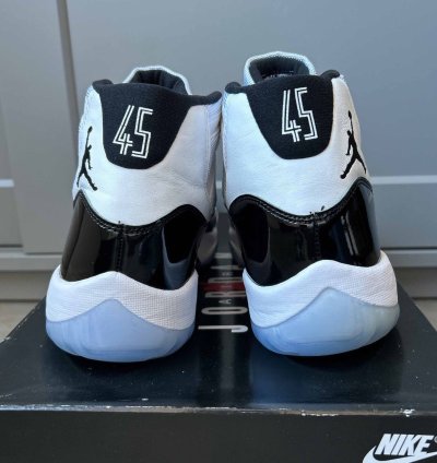 Size 9 - Nike Air Jordan 11 Retro Concord 2018 Vnds Black