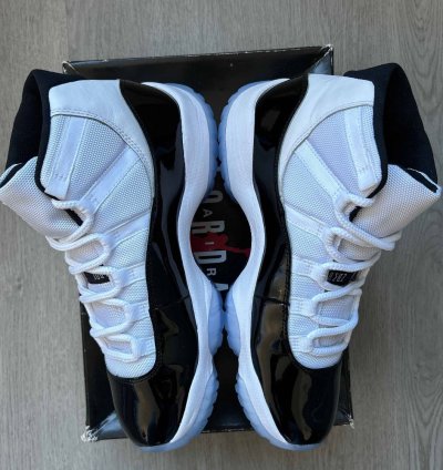 Size 9 - Nike Air Jordan 11 Retro Concord 2018 Vnds Black