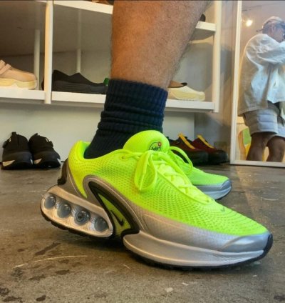 Nike Air Max Dn Volt Running Shoes