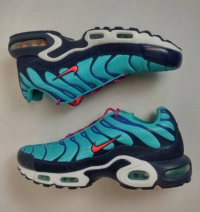 Nike Air Max Plus Discover Your Air Sky Black Running Shoes