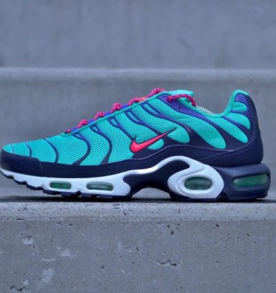 Nike Air Max Plus Discover Your Air Sky Black Running Shoes