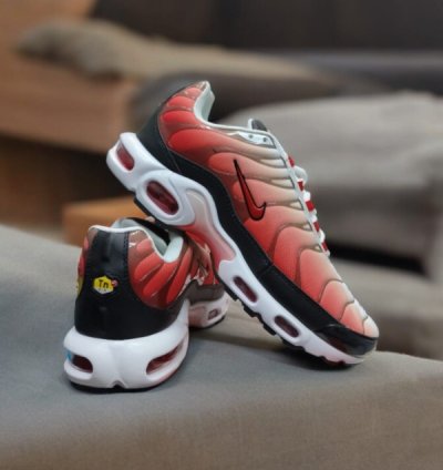 Nike Air Max Plus Fire Red Running Shoes