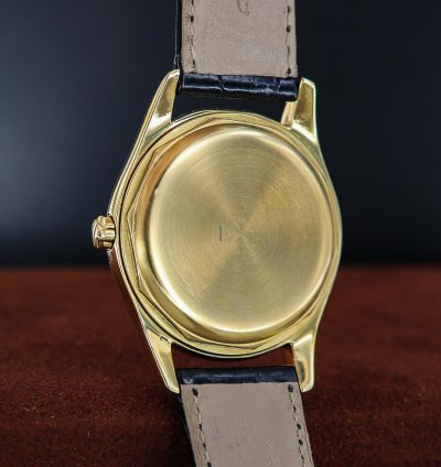 Patek Philippe Calatrava Vintage Calatrava Ref 2526 18kt Yellow Gold Mark Enamel Dial From Year 1955