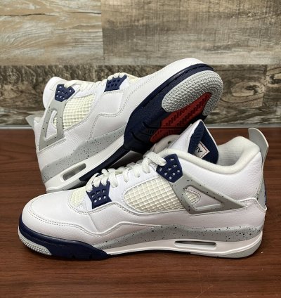 Air Jordan 4 Midnight Navy Size 9