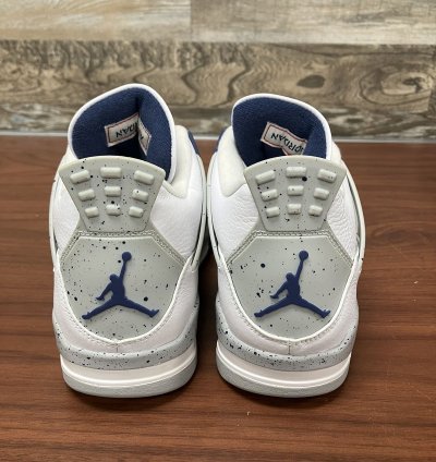 Air Jordan 4 Midnight Navy Size 9