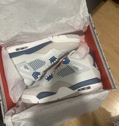 Air Jordan 4 Military Blue