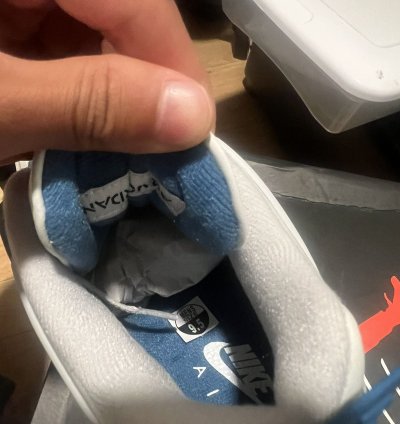 Air Jordan 4 Military Blue