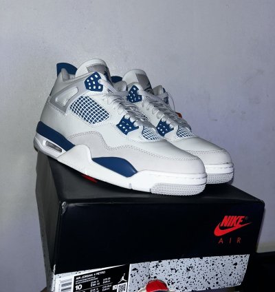 Air Jordan 4 Military Blue 10