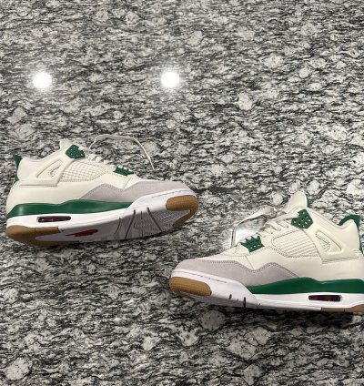 Air Jordan 4 Pine Green Sb