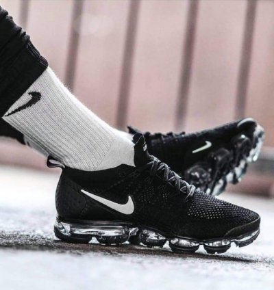 Nike Air Vapor Max Flyknit 2 Black Running Shoes