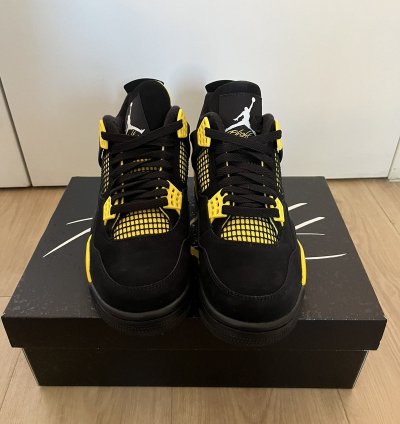 Air Jordan 4 Retro