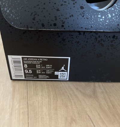 Air Jordan 4 Retro