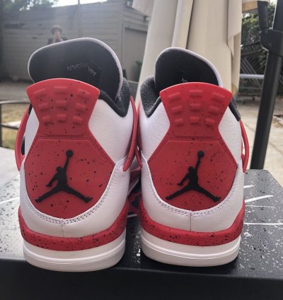 Air Jordan 4 Retro red Cement 2023