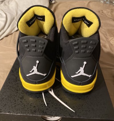 Air Jordan 4 Retro thunder