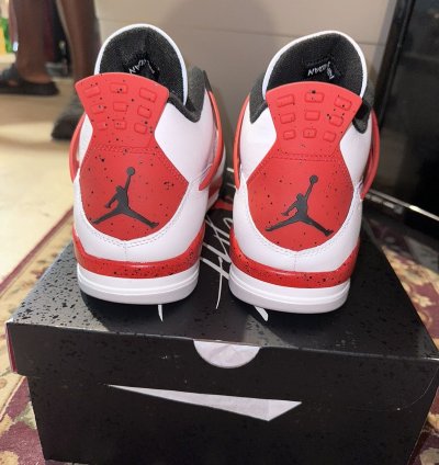 Air Jordan 4 Retro - Red Cement
