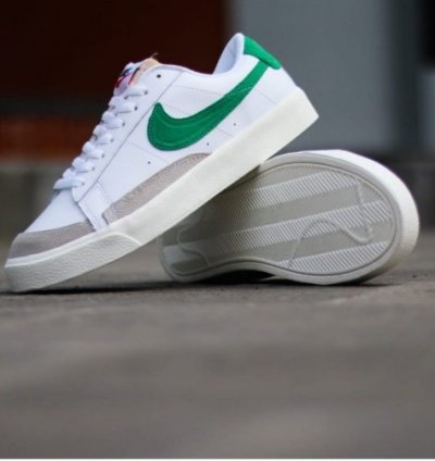 Nike Blazer Low 77 Vintage White Pine Green Sneakers