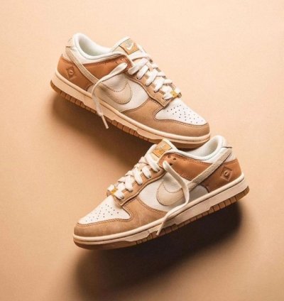 Nike Dunk Low Australia White Brown Sneakers