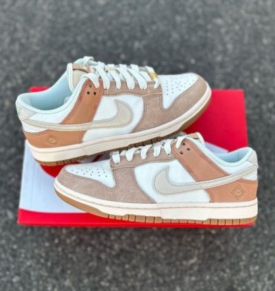 Nike Dunk Low Australia White Brown Sneakers