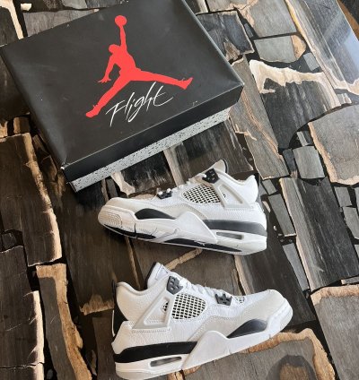Air Jordan 4 Retro Gs Military Black Youth Sneakers