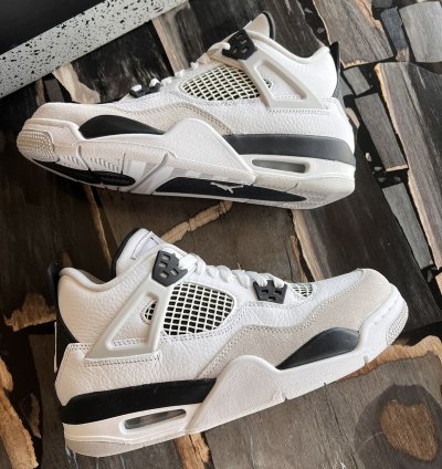 Air Jordan 4 Retro Gs Military Black Youth Sneakers
