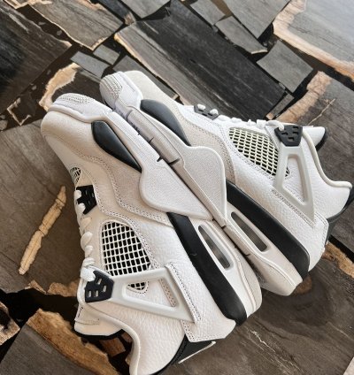 Air Jordan 4 Retro Gs Military Black Youth Sneakers