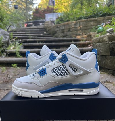 Air Jordan 4 Retro Military Blue 2024 - Sz 8 5 - Ds