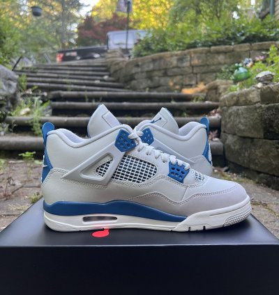 Air Jordan 4 Retro Military Blue 2024 - Sz 8 5 - Ds