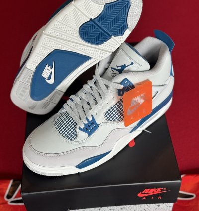 Air Jordan 4 Retro Military Blue Size 13 Ds