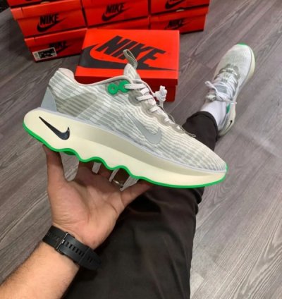 Nike Motiva Grey Running Shoes