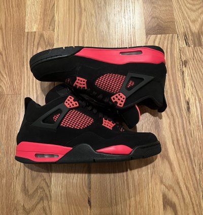 Air Jordan 4 Retro Red Thunder Streetwear